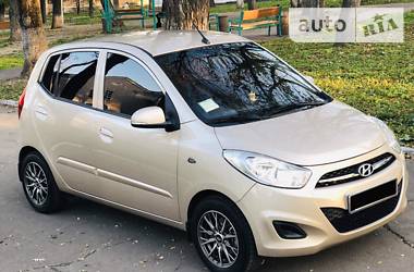 Хэтчбек Hyundai i10 2012 в Днепре