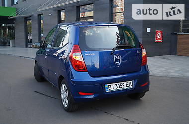 Хэтчбек Hyundai i10 2012 в Киеве