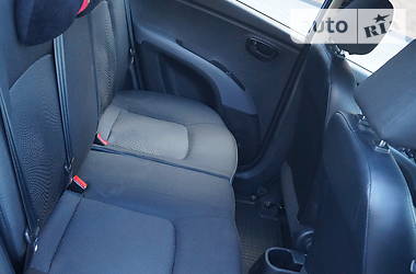 Хэтчбек Hyundai i10 2012 в Киеве