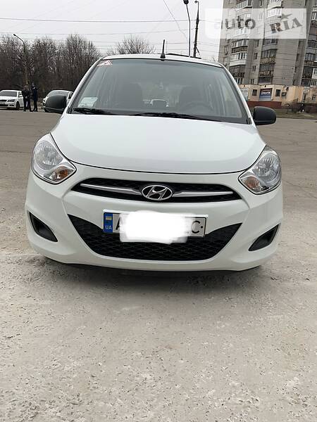 Хетчбек Hyundai i10 2012 в Запоріжжі