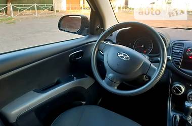 Хетчбек Hyundai i10 2012 в 