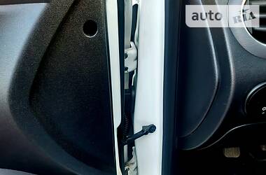 Хетчбек Hyundai i10 2012 в 
