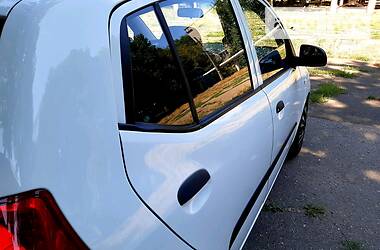 Хетчбек Hyundai i10 2012 в 