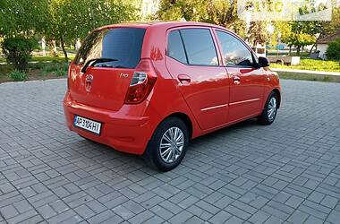 Хэтчбек Hyundai i10 2012 в Токмаке