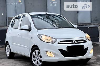 Хэтчбек Hyundai i10 2012 в 