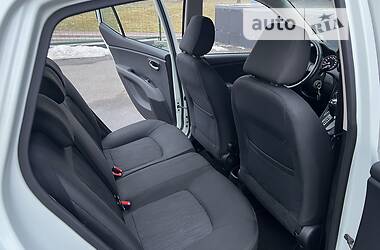 Хэтчбек Hyundai i10 2012 в 