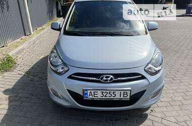 Хетчбек Hyundai i10 2012 в Дніпрі