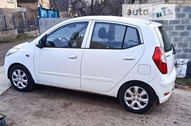 Хэтчбек Hyundai i10 2012 в Киеве