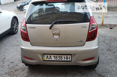 Хэтчбек Hyundai i10 2012 в Киеве