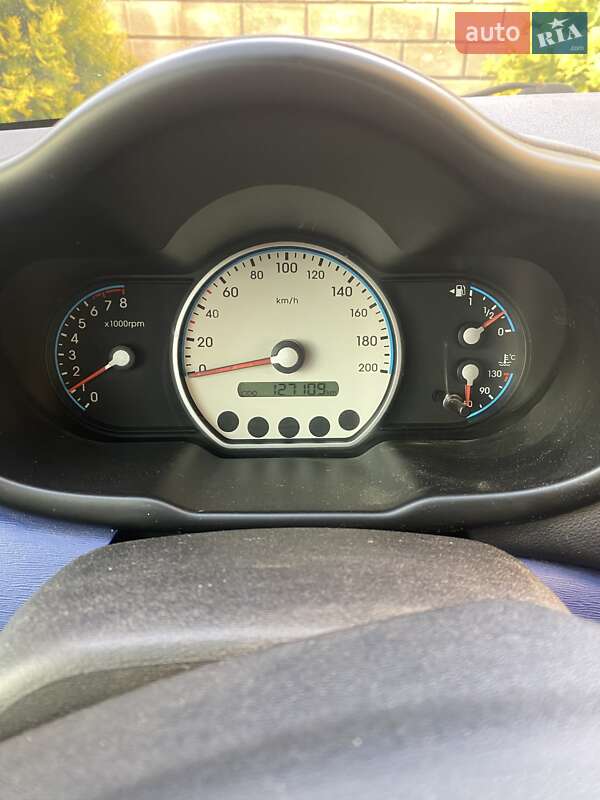 Хэтчбек Hyundai i10 2009 в Одессе