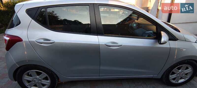 Хэтчбек Hyundai i10 2014 в Каменец-Подольском