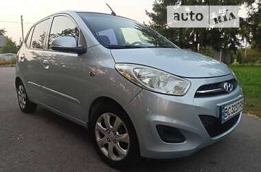 Хэтчбек Hyundai i10 2012 в Дубно