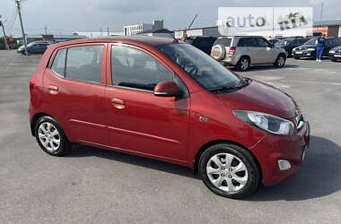 Хэтчбек Hyundai i10 2012 в Житомире