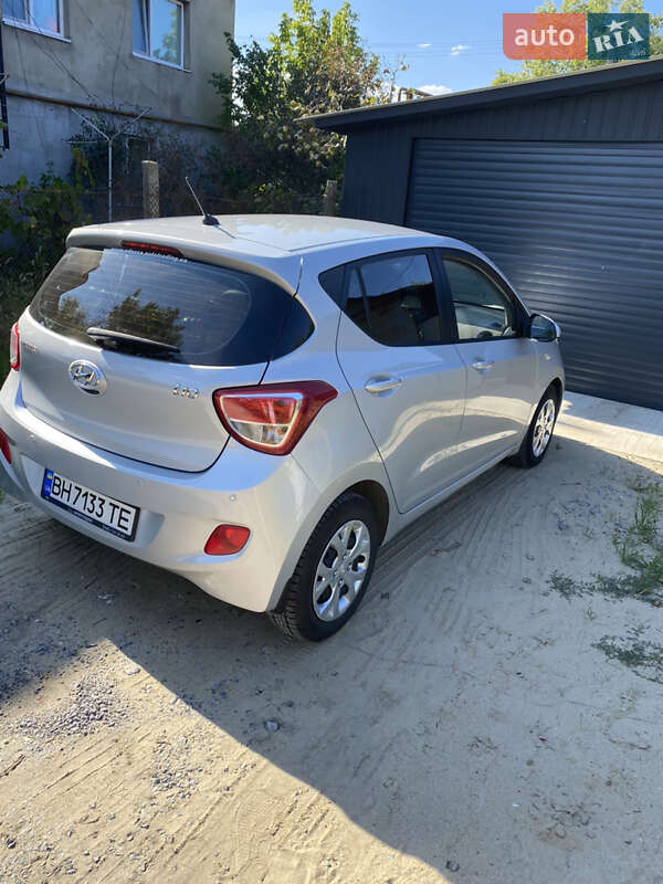 Хэтчбек Hyundai i10 2015 в Рени