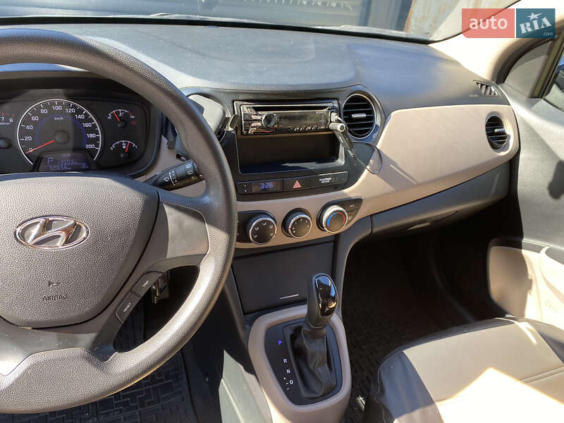 Хэтчбек Hyundai i10 2015 в Рени