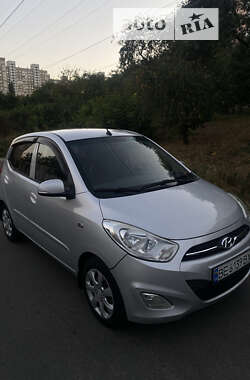 Хэтчбек Hyundai i10 2012 в Киеве