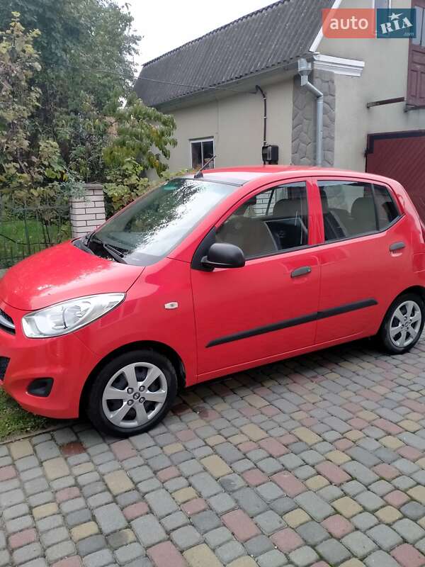 Хэтчбек Hyundai i10 2012 в Тернополе