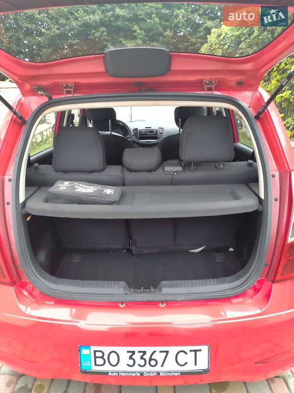 Хэтчбек Hyundai i10 2012 в Тернополе