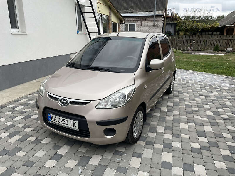 Хетчбек Hyundai i10 2008 в Лубнах