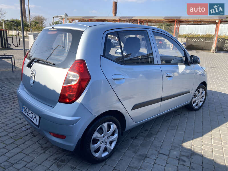 Хетчбек Hyundai i10 2013 в Мукачевому