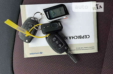 Хэтчбек Hyundai i10 2019 в Киеве