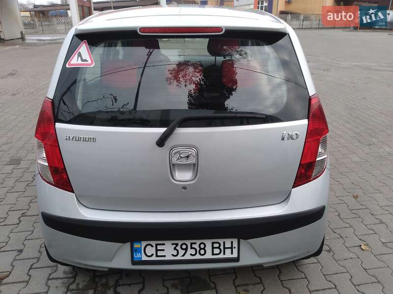 Хетчбек Hyundai i10 2009 в Чернівцях