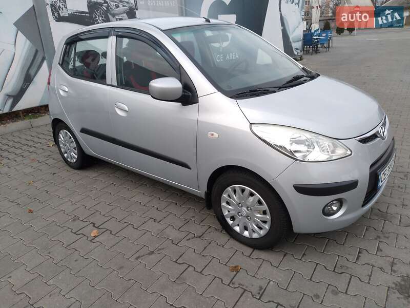 Хетчбек Hyundai i10 2009 в Чернівцях