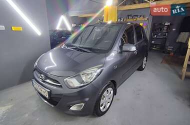 Хэтчбек Hyundai i10 2011 в Киеве