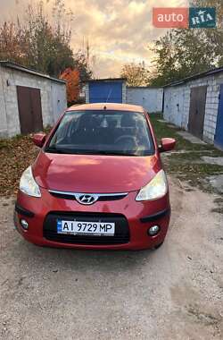 Хетчбек Hyundai i10 2010 в Ржищеві