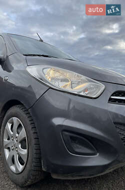 Хэтчбек Hyundai i10 2013 в 