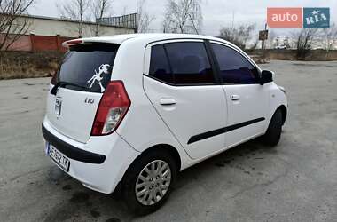 Хэтчбек Hyundai i10 2008 в Новомосковске