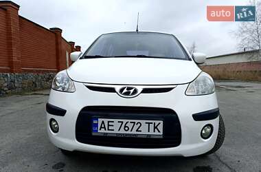 Хэтчбек Hyundai i10 2008 в Новомосковске