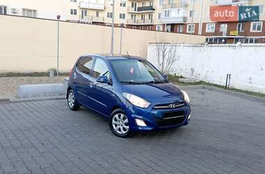 Хэтчбек Hyundai i10 2011 в Одессе