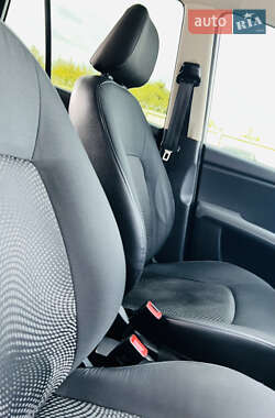 Хетчбек Hyundai i10 2012 в 