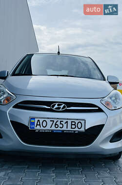 Хетчбек Hyundai i10 2012 в 