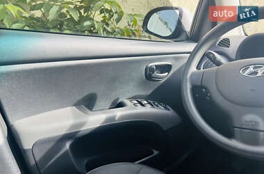 Хетчбек Hyundai i10 2012 в 