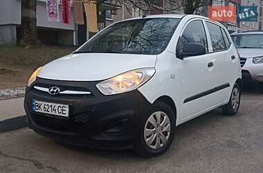 Хэтчбек Hyundai i10 2012 в Вараше