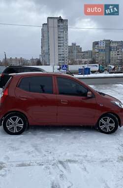 Хэтчбек Hyundai i10 2012 в Киеве