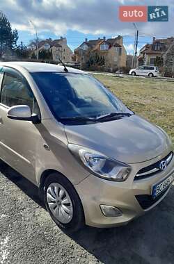 Хэтчбек Hyundai i10 2012 в 
