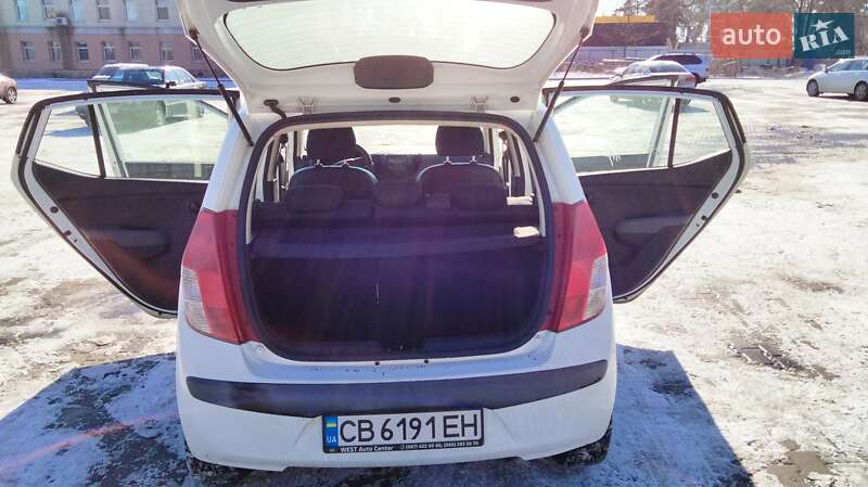 Хетчбек Hyundai i10 2008 в Чернігові