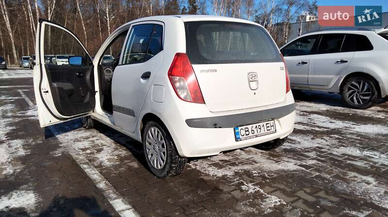 Хетчбек Hyundai i10 2008 в Чернігові
