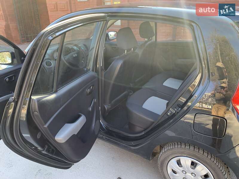Хэтчбек Hyundai i10 2008 в Виннице