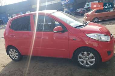 Хэтчбек Hyundai i10 2012 в Днепре