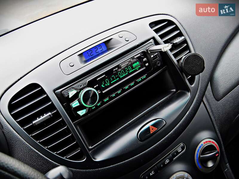 Хэтчбек Hyundai i10 2012 в Черкассах
