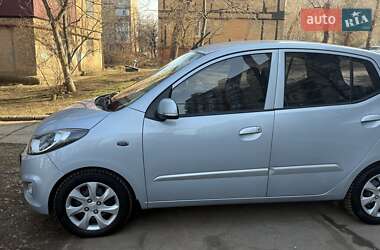 Хетчбек Hyundai i10 2013 в 