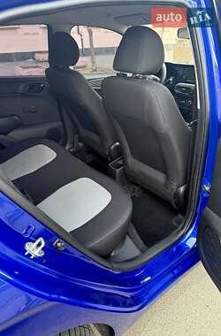 Хетчбек Hyundai i10 2021 в Києві