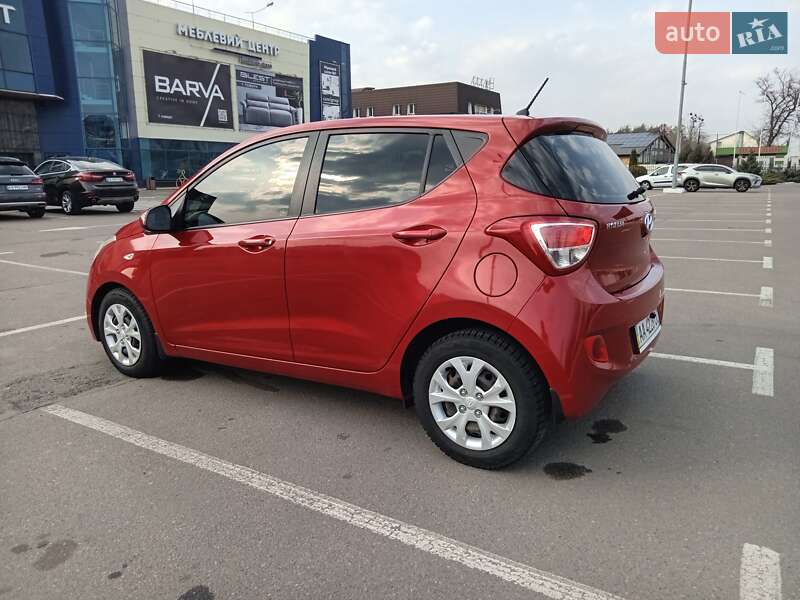 Хэтчбек Hyundai i10 2014 в Киеве