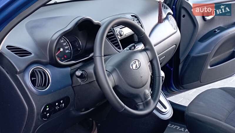 Хэтчбек Hyundai i10 2011 в Одессе