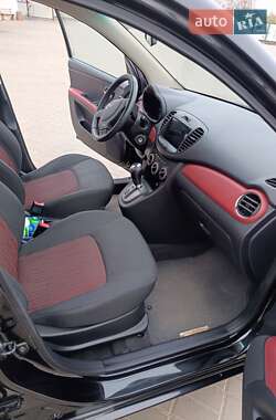 Хэтчбек Hyundai i10 2013 в 