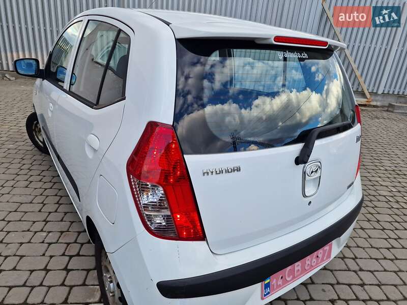 Хэтчбек Hyundai i10 2009 в Львове